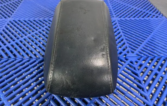 Toyota Auris E180 Armrest 5881202130