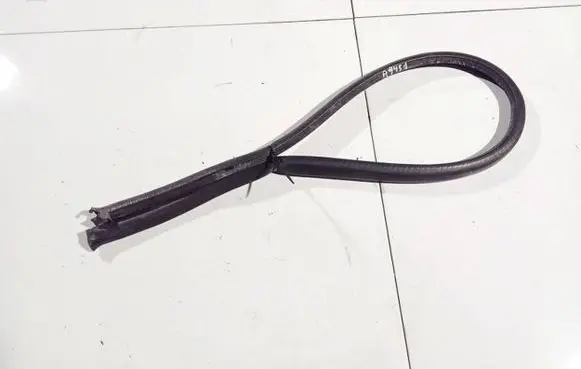 Audi A4 S4 B5 8D Rubber seal front coupe door 