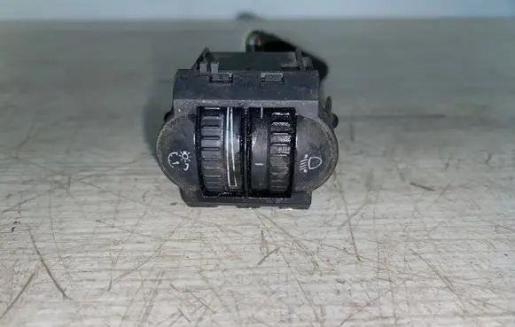 Volkswagen Golf V Headlight level height control switch 1K0941333A
