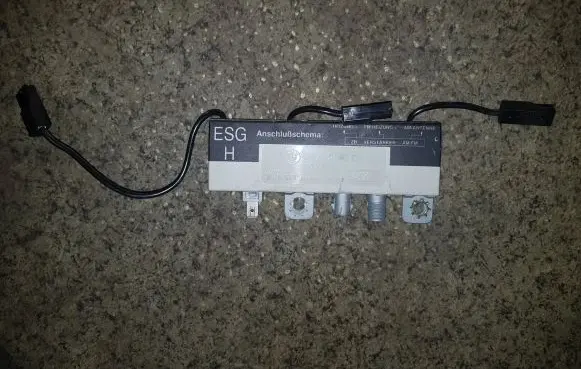 BMW 5 E34 Antenna control unit 65248351244
