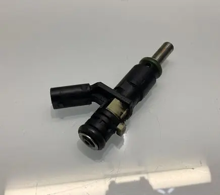 Mercedes-Benz E W211 Fuel injector A2720780249 2720780249
