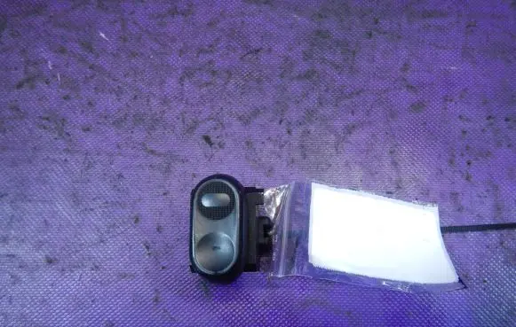 Chevrolet PT Cruiser Quarter vent window switch 