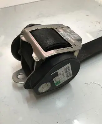 Mercedes-Benz E W211 Front seatbelt 605369000