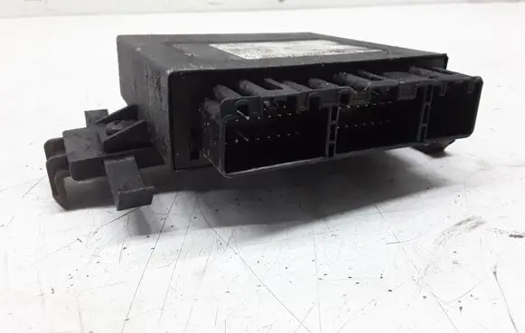 Ford Focus Comfort/convenience module 98AG15K600DB