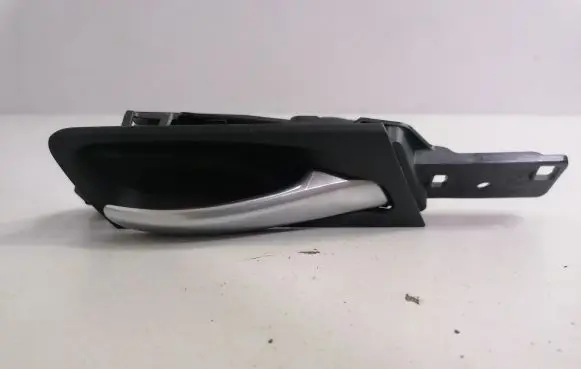 BMW 1 F20 F21 Front door interior handle 7240412