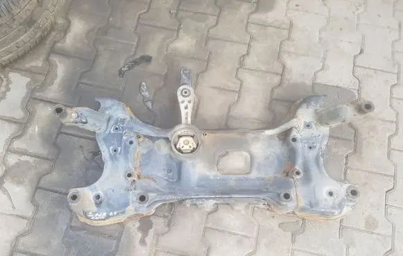 Skoda Superb B6 (3T) Front subframe
