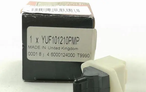 Rover 414 - 416 - 420 Quarter vent window switch YUF101210PMP