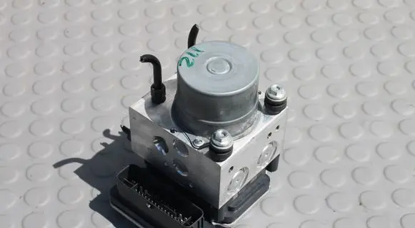 Nissan Qashqai J12 ABS Pump 476606UC0C 0265298849 0265957440