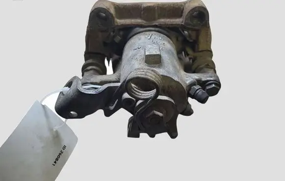 Opel Zafira B Rear brake caliper