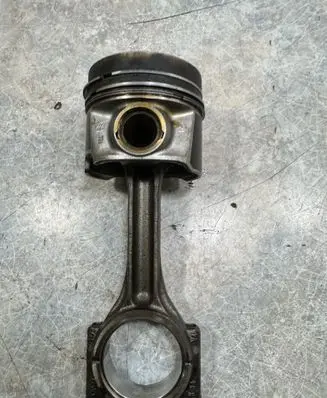 Volkswagen Transporter - Caravelle T6 Piston with connecting rod VWSL304LAF