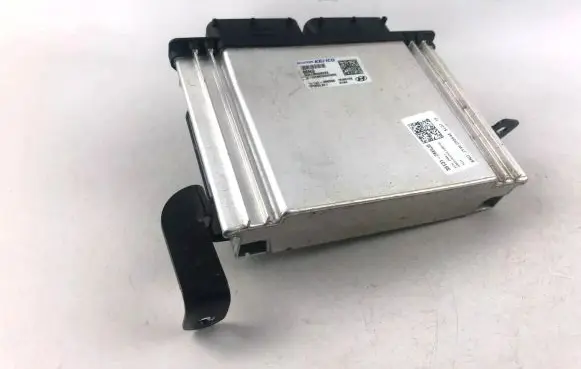 KIA Sportage Engine control unit/module 391992M050 391312MAJ0