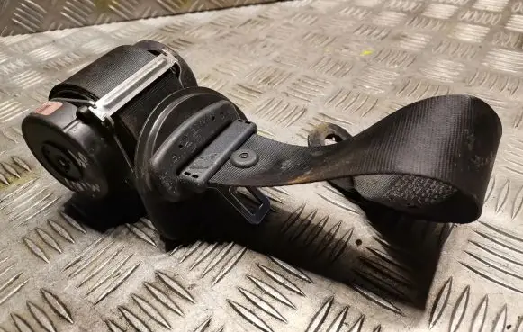 Mini One - Cooper Coupe R56 Rear seatbelt 2751402