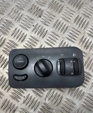 Chrysler Grand Voyager IV Light switch 0YD111DVAE
