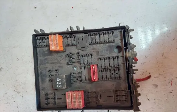 Volkswagen Touran I Fuse module 1K0937800G 1K0937805 1K0937521