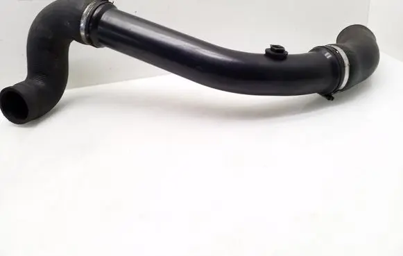 Mercedes-Benz E W210 Intercooler hose/pipe 2105280408