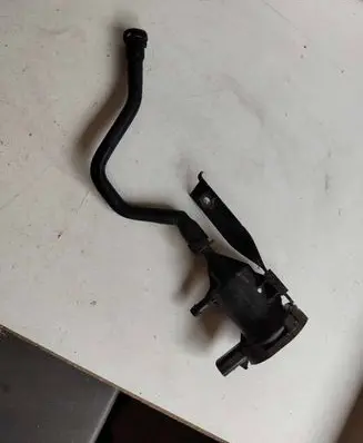 Dodge Challenger Valve 4891738AA 419AB219A 2414A