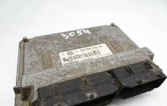 Volkswagen Golf IV Engine control unit/module 06A906033AS 5WP40151