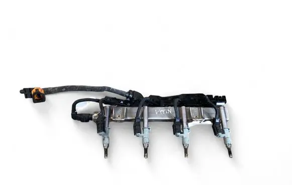 Lexus NX Fuel injectors set 8212533180 2325025020