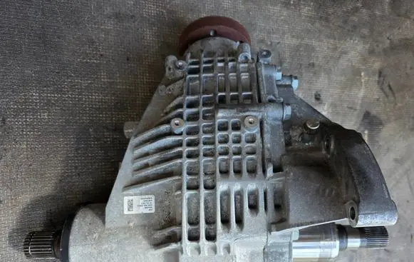 Volkswagen Transporter - Caravelle T6 Gearbox transfer box case 09N409053G