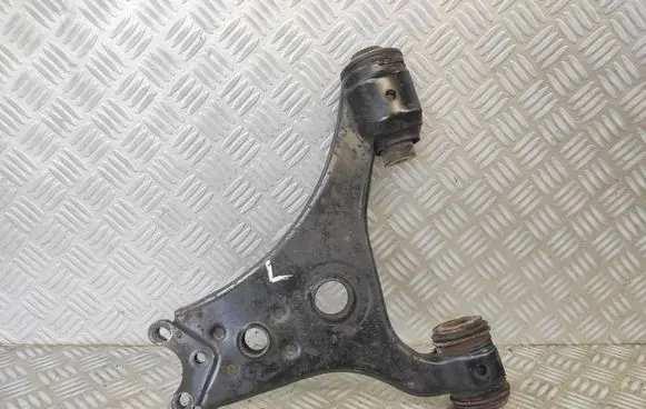Mercedes-Benz A W169 Front lower control arm/wishbone A1693300307 161277033