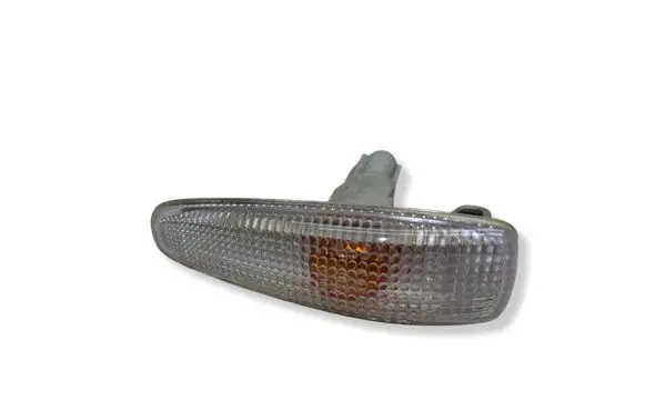 Mitsubishi Outlander Front fender indicator light 