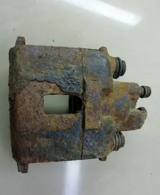 Rear brake caliper