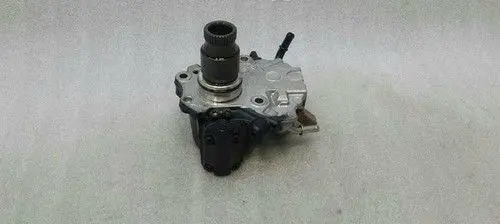 Mercedes-Benz C W205 Mechanical fuel pump A6510703301