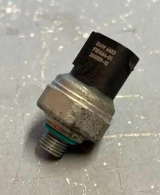 BMW 1 F20 F21 Air conditioning (A/C) pressure sensor BMW6453 9181464 24055910