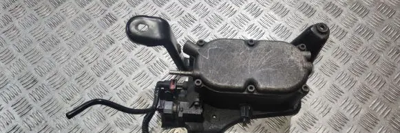 Jeep Grand Cherokee Fuel filter bracket/mount holder 68084905AF