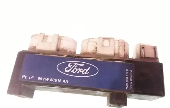 Coolant fan relay