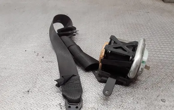 Opel Insignia A Front seatbelt 