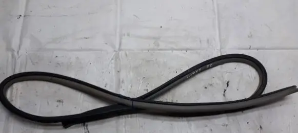 Toyota Yaris Rubber seal front coupe door 