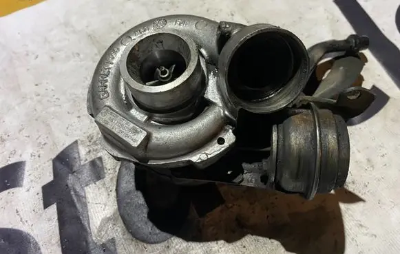 Mercedes-Benz C W203 Turbo a6110960999 6110960999