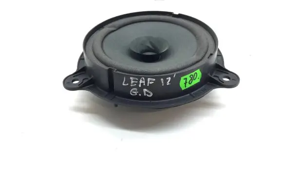 Nissan Leaf I (ZE0) Rear door speaker