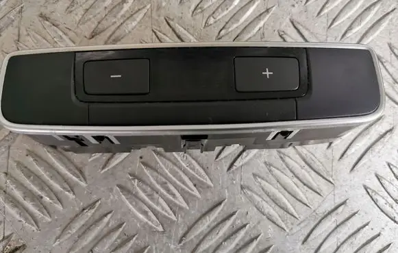 Audi A4 S4 B9 Climate control unit 8W0919158