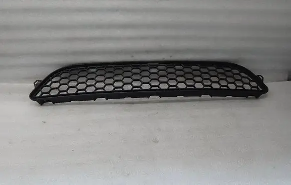 Volvo S60 Front bumper lower grill 30795021