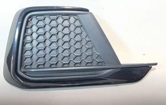 Audi A1 Front bumper lower grill 82A807682E