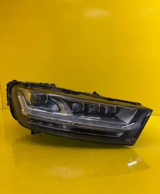 Audi Q7 4M Headlight/headlamp 4M0941036
