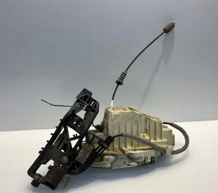Mercedes-Benz S W221 Rear door lock A2217304835 2217304835