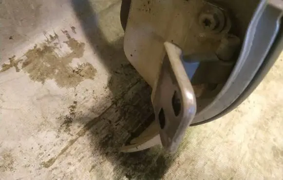 Renault Espace III Rear door lower hinge