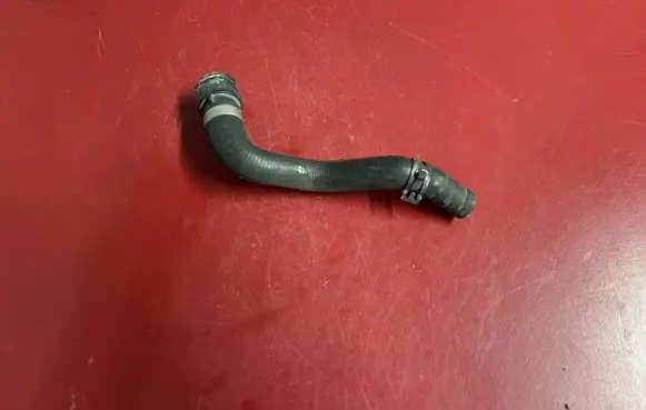 BMW X1 F48 F49 Engine coolant pipe/hose 7617381