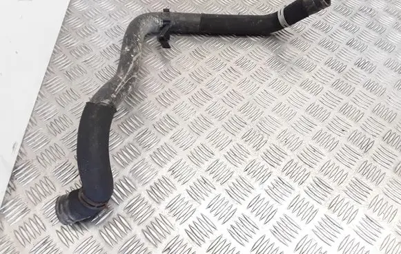 Mercedes-Benz A W169 Engine coolant pipe/hose