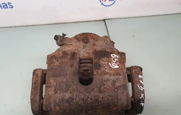 BMW X3 E83 Front brake caliper 6765881 34116765881