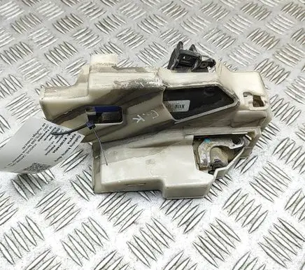 Porsche Cayenne (9PA) Rear door lock 7L0839015F