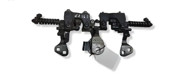 BMW 3 E90 E91 Tailgate/trunk/boot hinge 7119041
