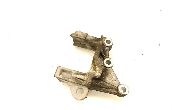 Dodge Grand Caravan Gearbox mounting bracket 04721335AB