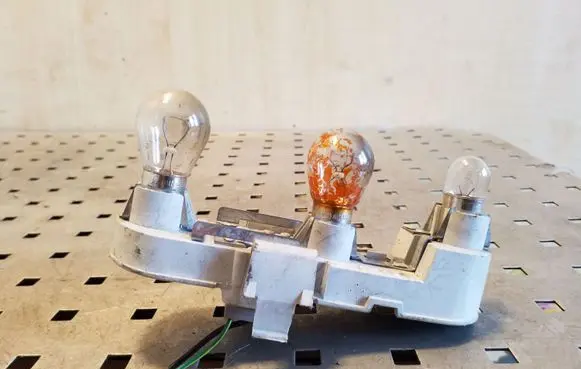 Tail light part