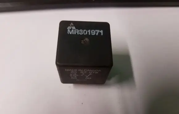 Mitsubishi Pajero Sport I Other relay MR301971