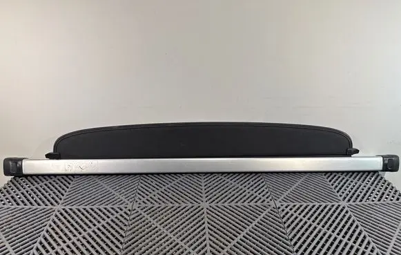Lexus CT 200H Parcel shelf load cover 