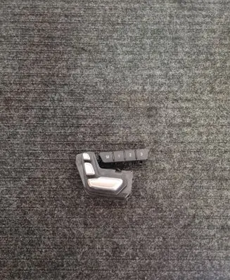 Mercedes-Benz A W176 Seat control switch 720422